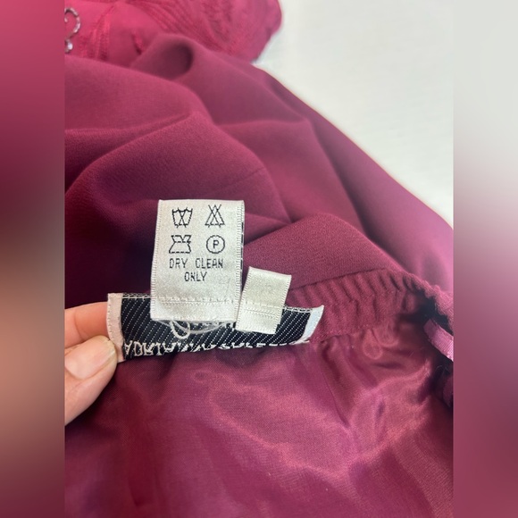 Adrianna Papéll Burgundy set with Beaded Top Sz 10 Preowned - Picture 10 of 16